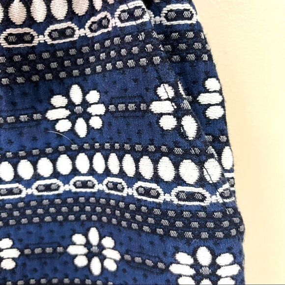 J Crew blue and white jacquard skirt. Size 4 - Picture 3 of 5